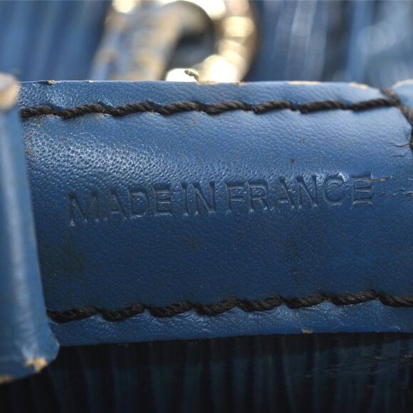 Authentic Louis Vuitton Epi Petit Noe Shoulder Drawstring Bag Blue - Picture 6 of 16